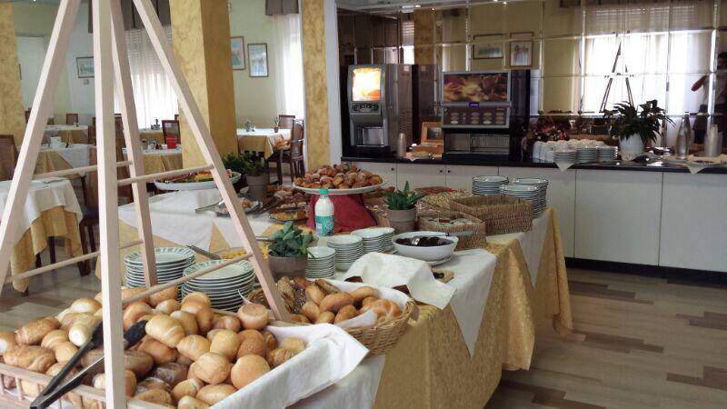 Aparthotel & Al Mare 3*